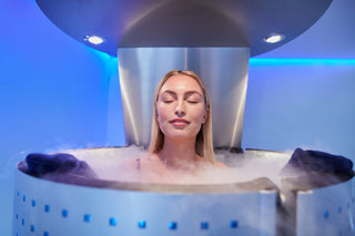 Cryotherapy treatment session at Leor Clinic